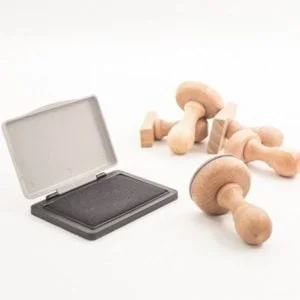 Manual rubber stamp with tampon